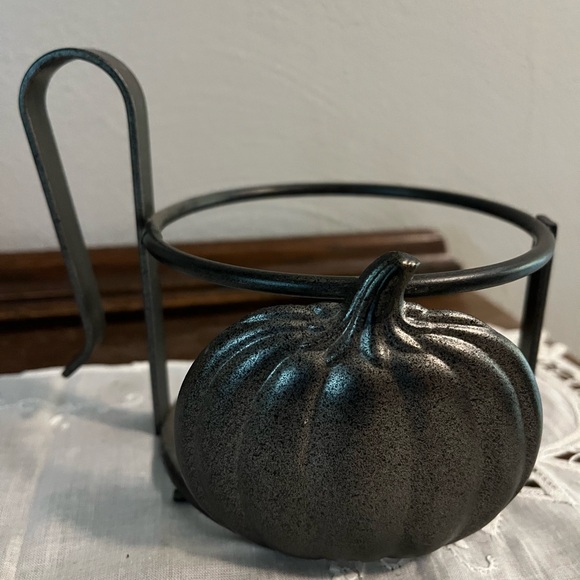 Metal Pumpkin Candle Holder - Picture 1 of 4